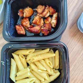 Siparişte Yarım Kalan Yemek Ve Makarnada Sebze Kalıntıları Görüldü