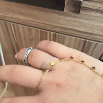 Çelik Takı Kararıp Ciltte İz Bıraktı Ve Ücret İadesi İstiyorum