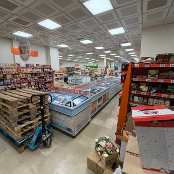 Migros Hacı İlyas Şubesinde Dağınık Düzen Ve Ürün Eksikliği