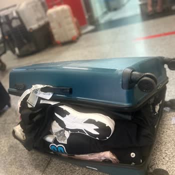 SunExpress Uçuşunda Bavul Kaybı, Hasarı Ve Personel İlgisizliği
