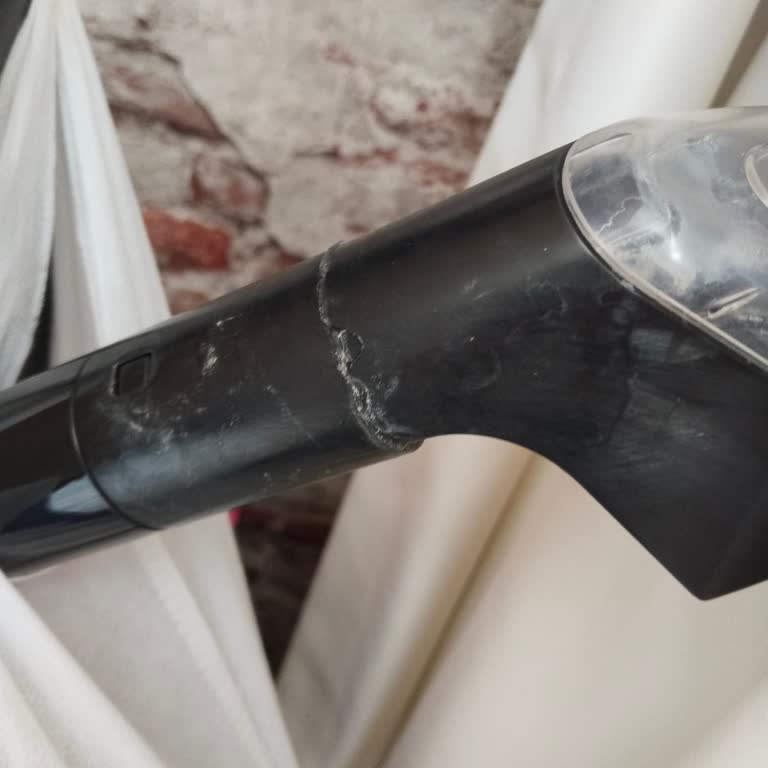 Garanti Altındaki Kiwi Koltuk Yıkama Başlığının Ani Kırılması Ve Yedek Parça Talebi