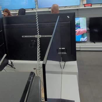 Media Markt’tan Alınan Samsung TV’de Ekran Eğik, Ürün Değişimi Talebi