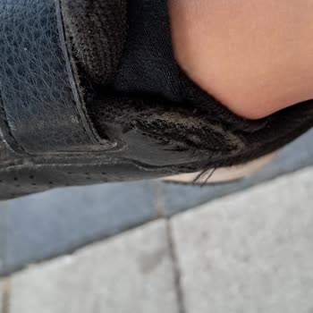 Ayakkabı Çabuk Yırtıldı Ve Mağaza Personeli Saygısız Davrandı