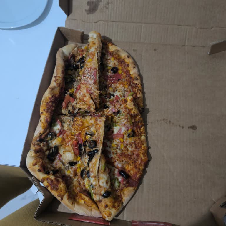 Katlanmış Pizza Kutusu Nedeniyle Ürün Kullanılamaz