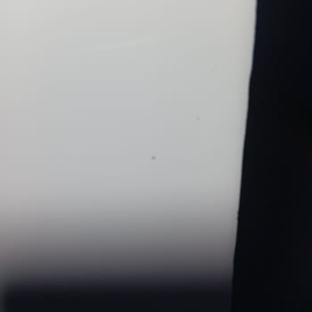 Motip Verniğin İçinden Siyah Partiküller Çıkması