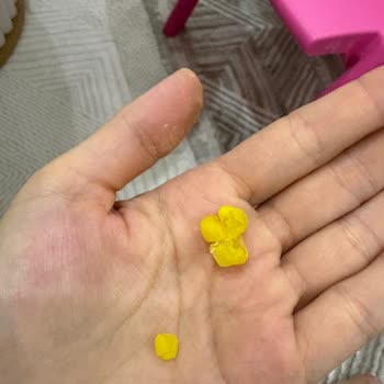 Şok Marketten Oyun Hamurunda Cam Parçaları Çıktı Bebek Güvenliği Tehlikede