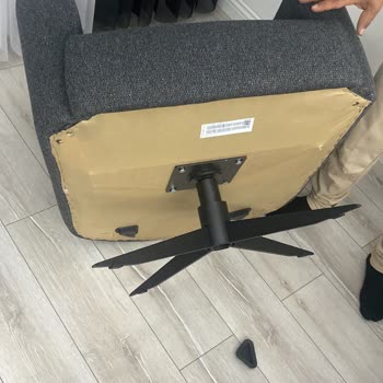 Mondi Home'dan Aldığım Berjer Bir Ayda Kırıldı