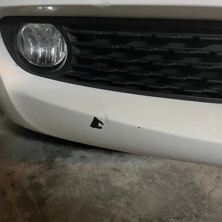 BMW Servisinde Airbag Kontrolü İhmali Ve Tampon Boya Hasarıyla Saatler Boşa