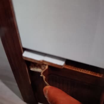 Kırık Dolap Parçası Değişimi İçin Acil Çözüm Talebi