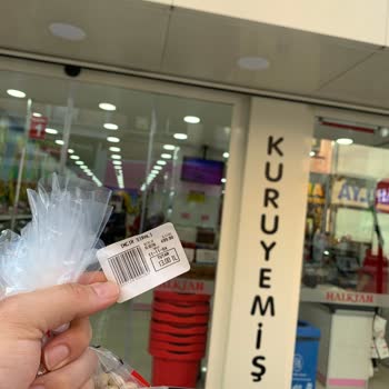 Tadım İçin Ücret Alınması Ve Bayat Kuruyemiş Satışı