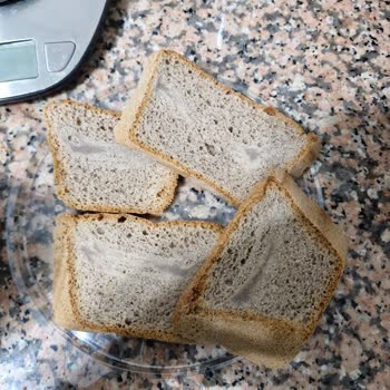 Şok Market'te Tam Buğday Ekmeğinde Hamur Kaldı