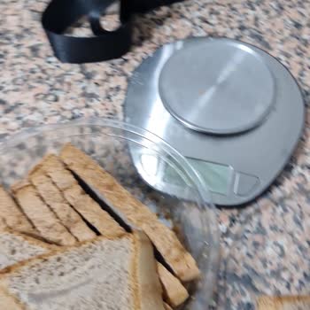 Şok Market'te Tam Buğday Ekmeğinde Hamur Kaldı