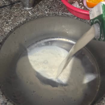Son Kullanma Tarihi Geçmemiş Süt Bozuk Çıktı