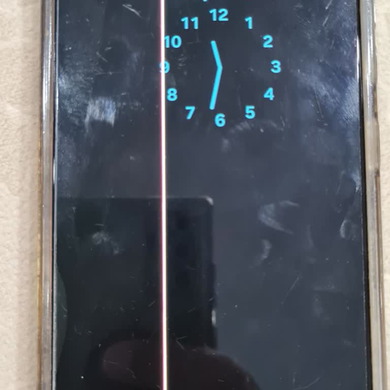 Samsung Galaxy S21 FE Ekranında Ani Dikey Şerit: Ücretsiz Değişim İsteği
