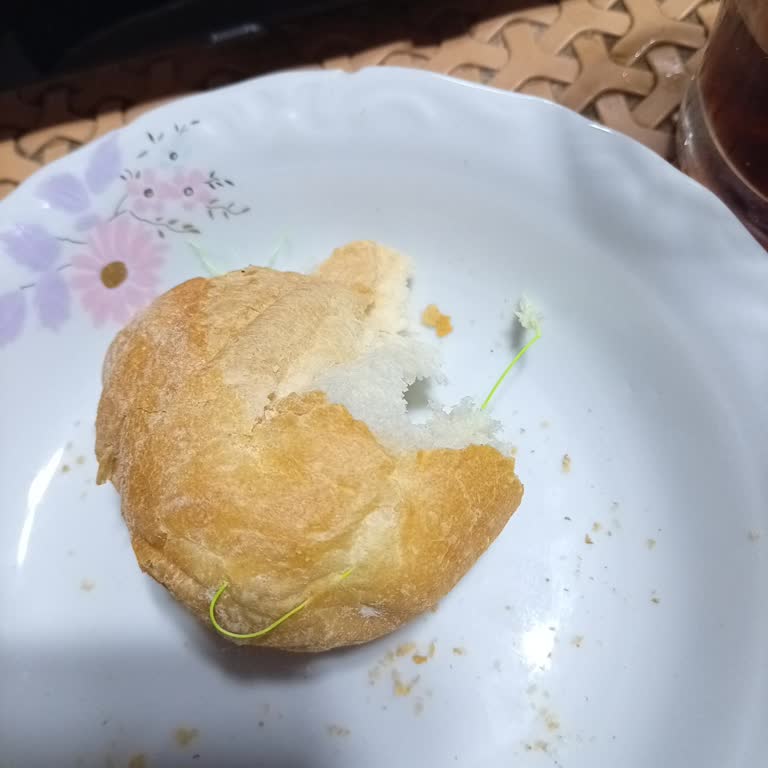 Akpınar Köyü Fırınından Çıkan Plastik Parça Gıda Güvenliğini Tehdit Ediyor