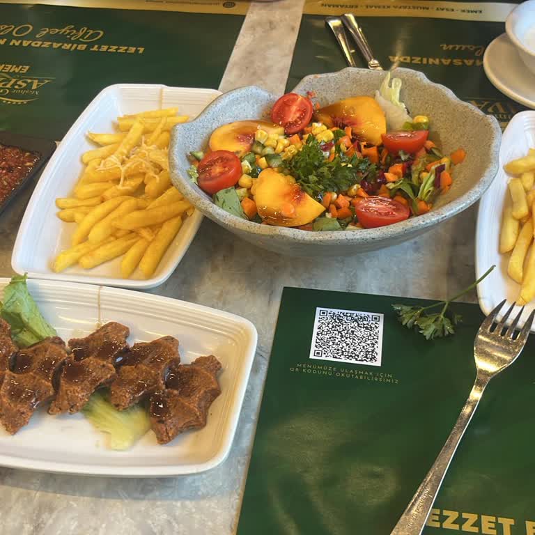 Kaba Üslup, Yetersiz Tatlı Ve Kalitesiz Hizmet