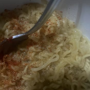 İndomie Körili Noodle’da Kıl Bulunması: Hijyen Sorunu