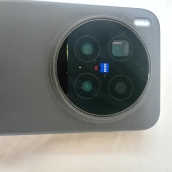 Vivo 300 Pro İçin Aksesuar Bulunamaması Ve Saygısız Mağaza Çalışanı