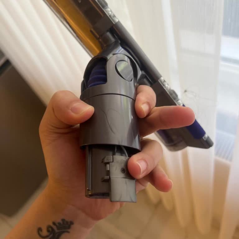 Dyson V12 Lazer Başlığı Çalışmıyor Ve Garanti Sürecinde Çözüm Sağlanmadı