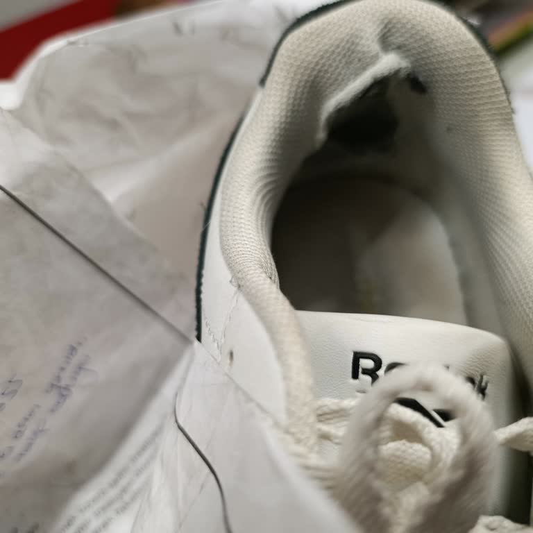 Reebok Clean Lift 1.2 Con Defecto de Fabricación, Forro Interno Dañado