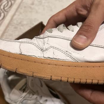 Zapatillas Reebok 43 Se Rompieron en 1 Mes y 10 Días, Exijo Cambio