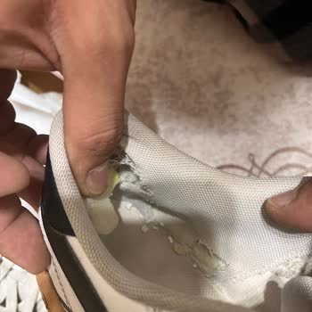 Zapatillas Reebok 43 Se Rompieron en 1 Mes y 10 Días, Exijo Cambio