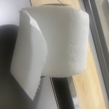 Özel Yüzyıl Hastanesi'nde Tek Başına Doğum Ve Hijyen İhmalı