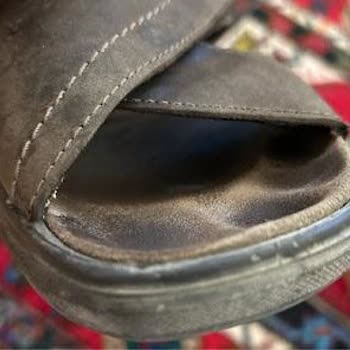 Ortopedik Terlikte Tek Taraf Deformasyon, Mağaza Kullanıcı Hatası Diyerek Sorumluluk Reddediyor