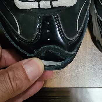 Sadece 7 Ayda Yırtılan Skechers D'Lites Ayakkabıda Üretim Kusuru Ve Müşteri Hizmetleri İhmali
