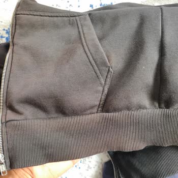 Mavi Sweatshirtlerde Renk Atması Nedeniyle Ayıplı Ürün İade Talebi