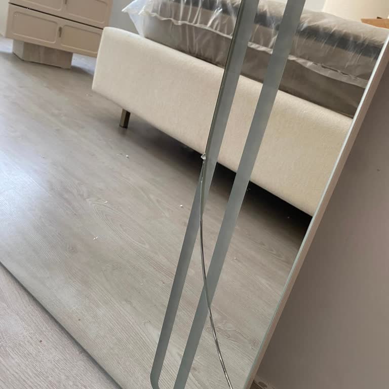 Belmo Mobilya’dan Eksik TV Ünitesi Ve Kırık Makyaj Masası Camı İçin Sürekli Oyalama