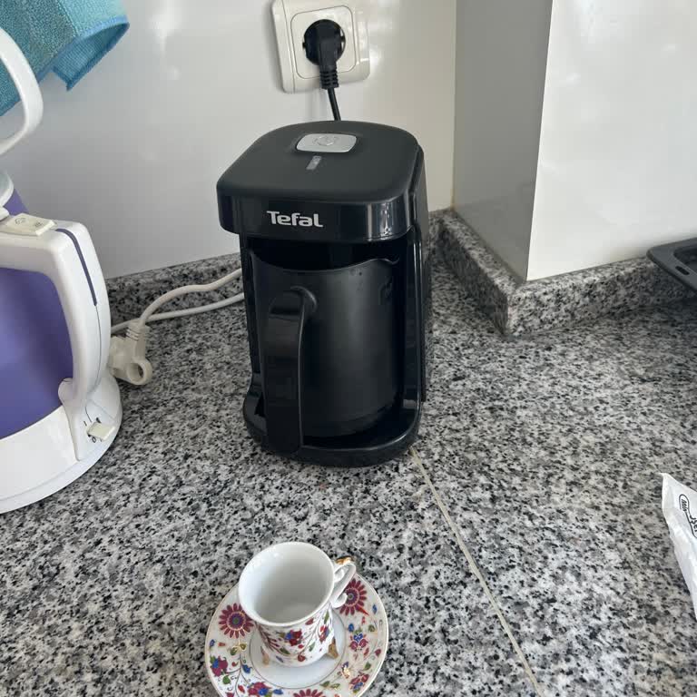 Tefal Köpüklüm Compact 4 Fincan Kahve Makinesi Su Kaynatmıyor Ve Tek Fincanda Kırmızı Işık Veriyor