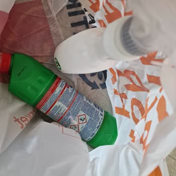 Migros Sanal Market’te Sızdıran Deterjan Tüm Siparişi Suya Dönüştürdü