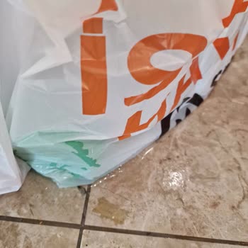 Migros Sanal Market’te Sızdıran Deterjan Tüm Siparişi Suya Dönüştürdü