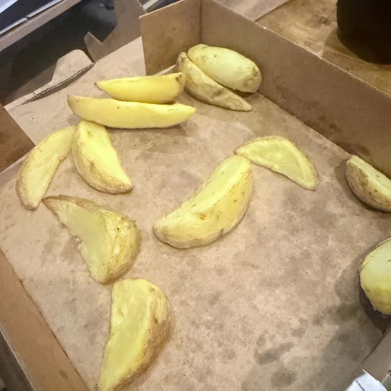 Malzemesiz Pizza Ve Kalitesiz Patates İçin 555 TL İade Talebi