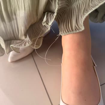 Kırık Ve Kalitesiz Abiyeler, Kargo Sorunları Ve Kaba Satıcı Tutumu
