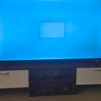 Ekranı Aniden Beyazlaşan TCL TV İçin Acil Onarım Ve Değişim Talebi