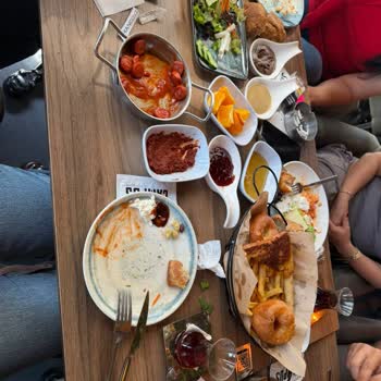 Eksik Serpme Kahvaltı, Yetersiz Servis Ve Haksız Ücretlendirme