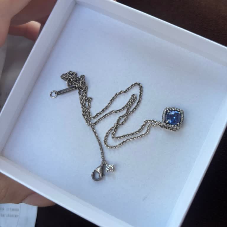Pandora Kolyesi 15 Gün İçinde Karardı, Mağaza Çalışanı Kaba Davrandı