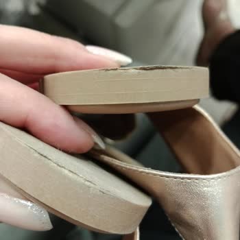 Deichmann Sandaletimde Ayağım Yaralandı, Hızlı Deformasyon Ve Numara Değişimi Reddedildi