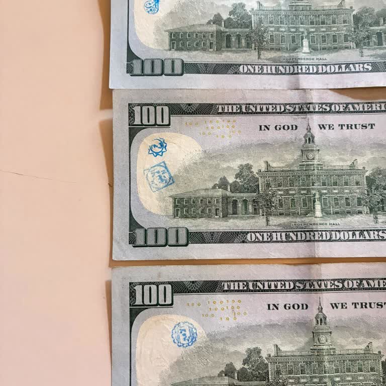 ATM'den Çıkan Damgalı Döviz Banknotları Kabul Edilmedi 300 Dolarım Kullanılamaz