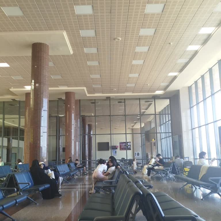 Uçuş Gecikmesi Ve Yardım Eksikliği