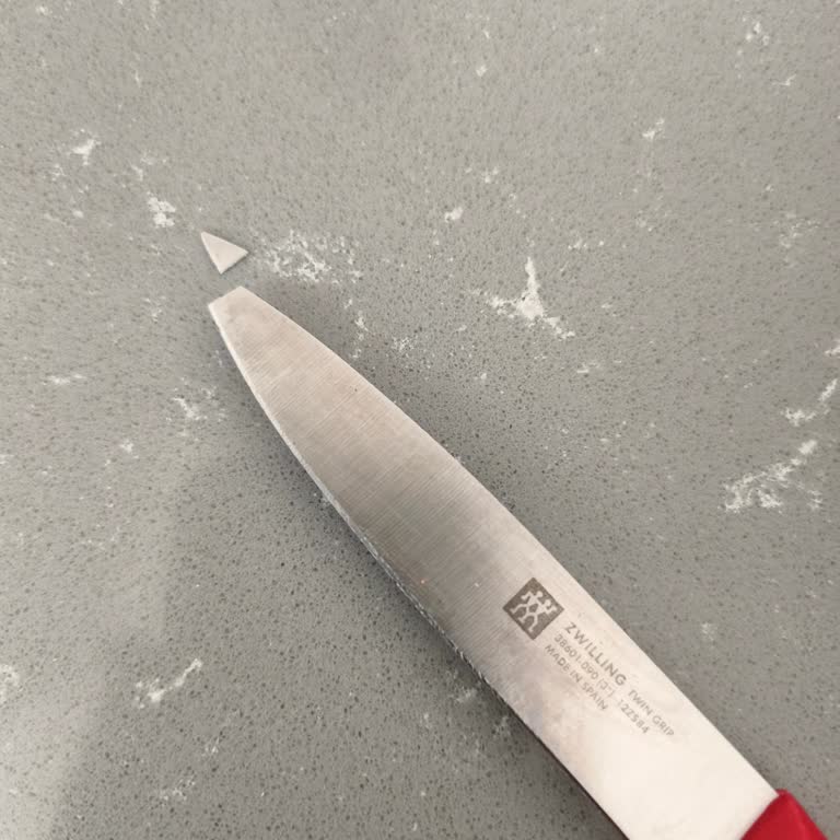 Zwilling Bıçağım Kesilirken Kırıldı, Güvenim Sarsıldı