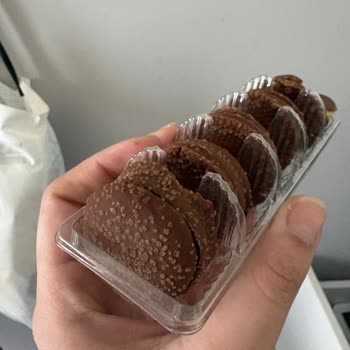 Şölen Luppo Antep Fıstıklı Kekte Bozulmuş Üst Kaplama Ve Gıda Güvenliği Endişesi