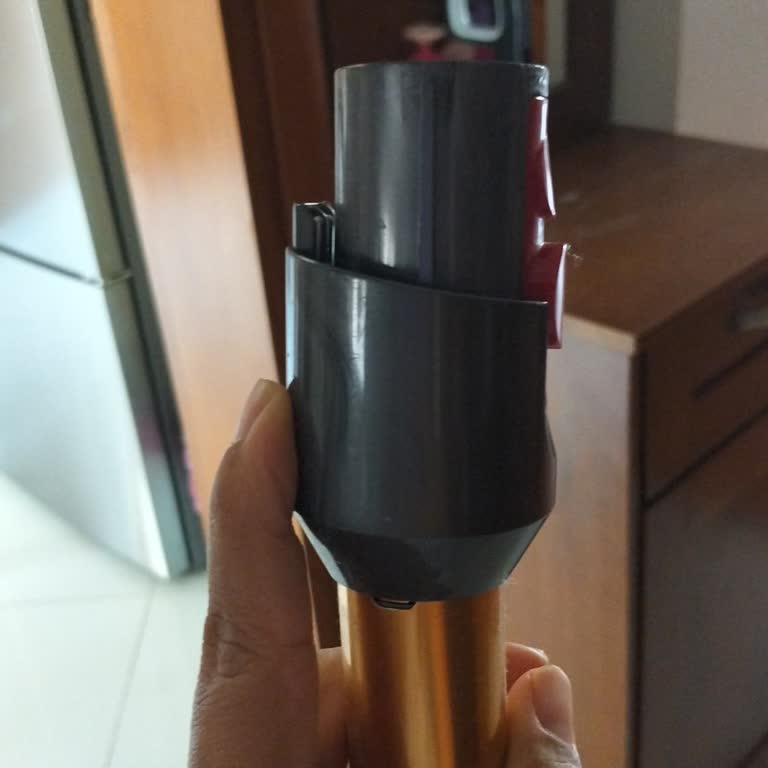 Dyson V12 Hortumu Tekrar Kırıldı, Garanti Reddedildi