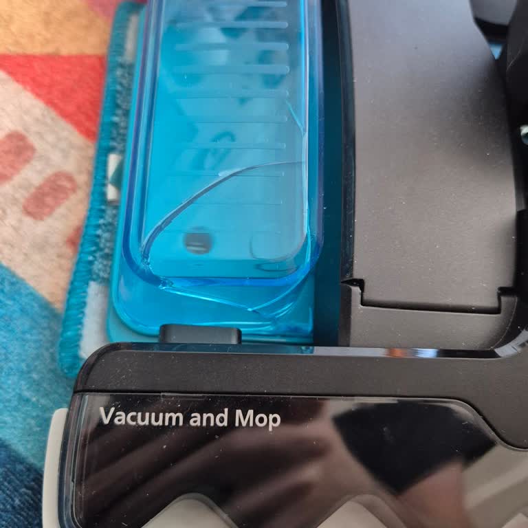 Mop Başlığının Su Tankının Kendi Kendine Çatlaması Ve Garanti Kapsamında Değişim Talebi