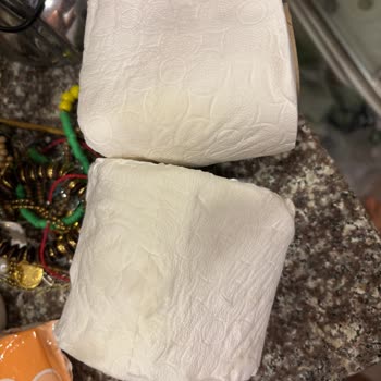 Familia Plus Natural Tuvalet Kağıdı Ruloları Kirli Çıktı