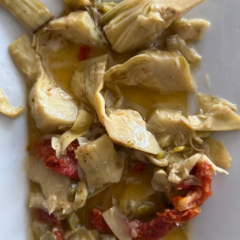 Enginar Salatası Kavanozunda Sızıntı Ve Hijyen Sorunları