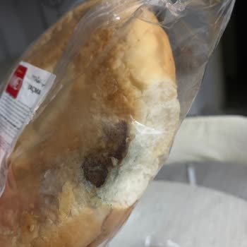 A101 Şubesinde Satın Alınan Nimet Ürünün Küflenmesi Ve Gıda Güvenliği Endişesi