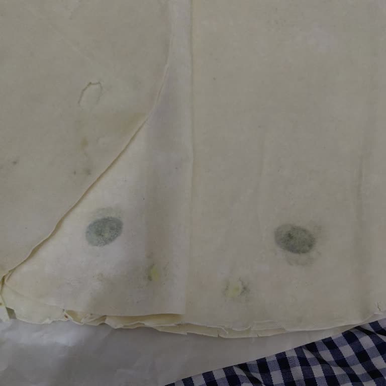 Müşteri, Küflü Ekmek Ve Yetersiz İade Nedeniyle Tam İade Talep Ediyor